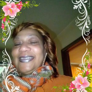 Meet your Posher, Esther